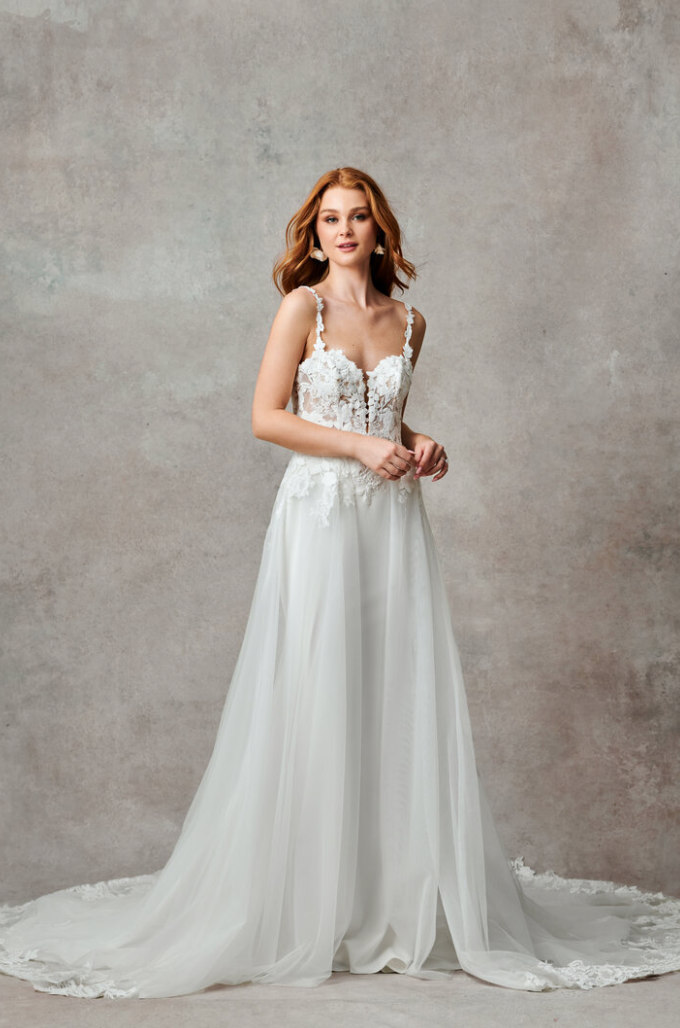 Dahlia w/ Overskirt US18